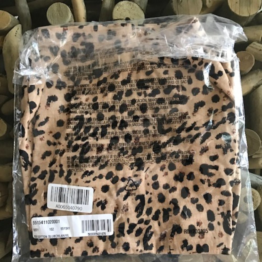 BANANA REPUBLIC Animal Print Slub Cotton-Modal Scoop-Neck T-Shirt - Picture 9 of 10
